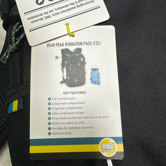 NWT Sierra Designs 2 liter camelback backpack - Picture 3 of 4